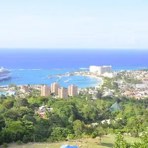 https://pink-rock-inn.hotelsochorios.net